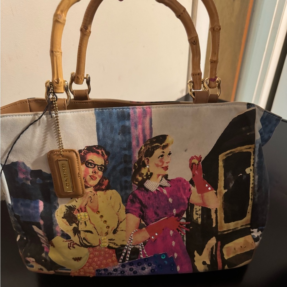 Women’s vintage beuno purse w/wooden handles